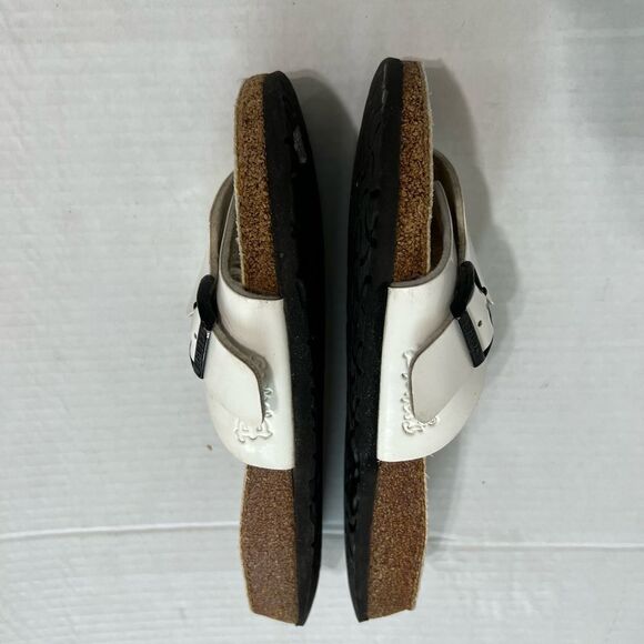 Birkenstock White Patent Leather Sandals - Picture 3 of 9